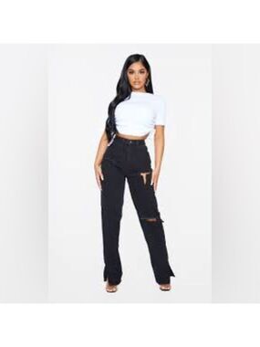 PRETTYLITTLETHING Petite Ripped Split Hem Jeans